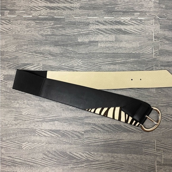 Chico’s Black Leather Zebra Print Calf Hair Belt - Picture 3 of 14